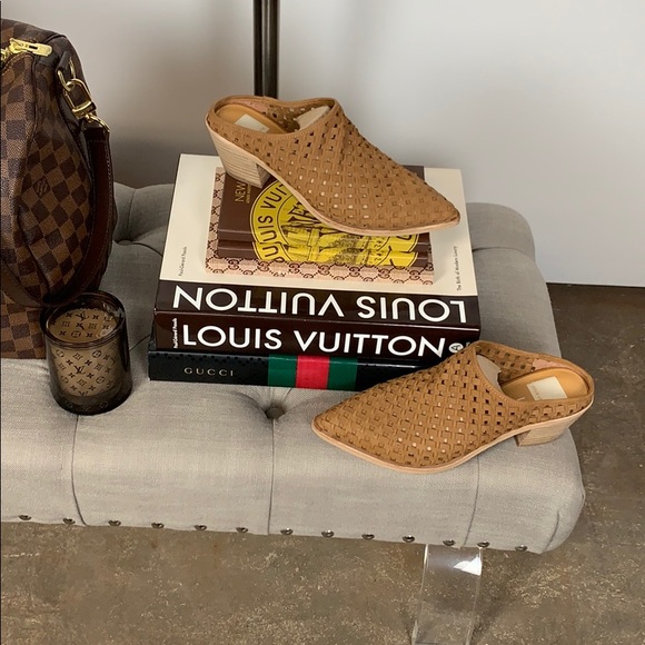 dolce vita sayer woven mules